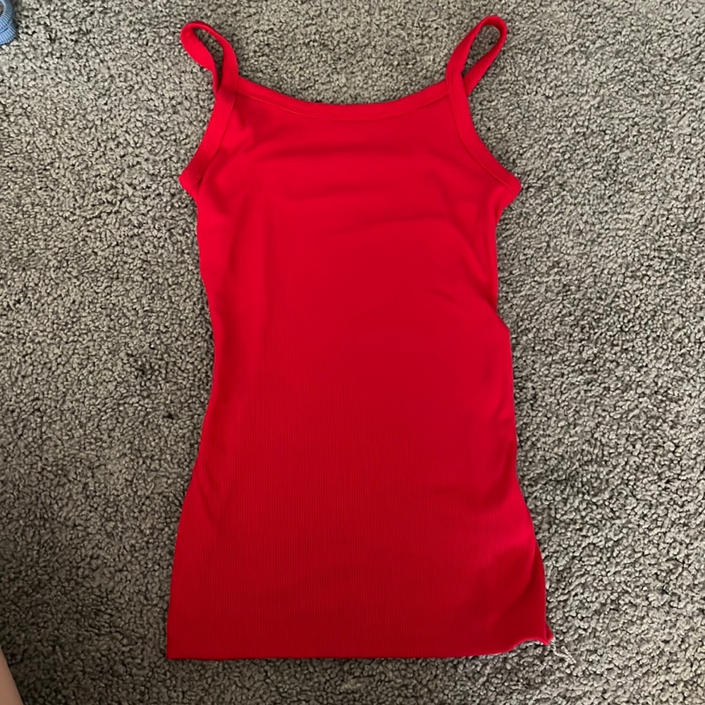 NO BOUNDARIES red tank top xs